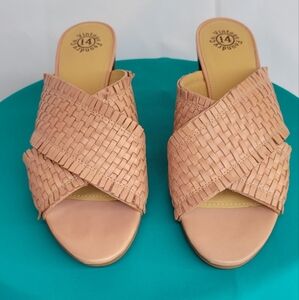 Vintage Foundry Co. Luisa VFL150 Woven Blush Leather Sandals Size 10 – 3.5" Heel